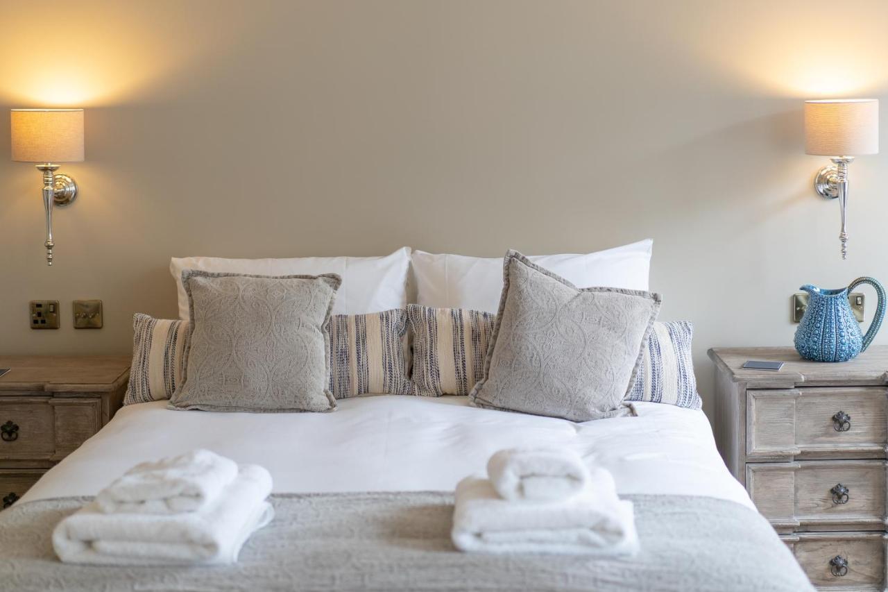 The Ironmongers Boutique Accommodation アイルシャム エクステリア 写真