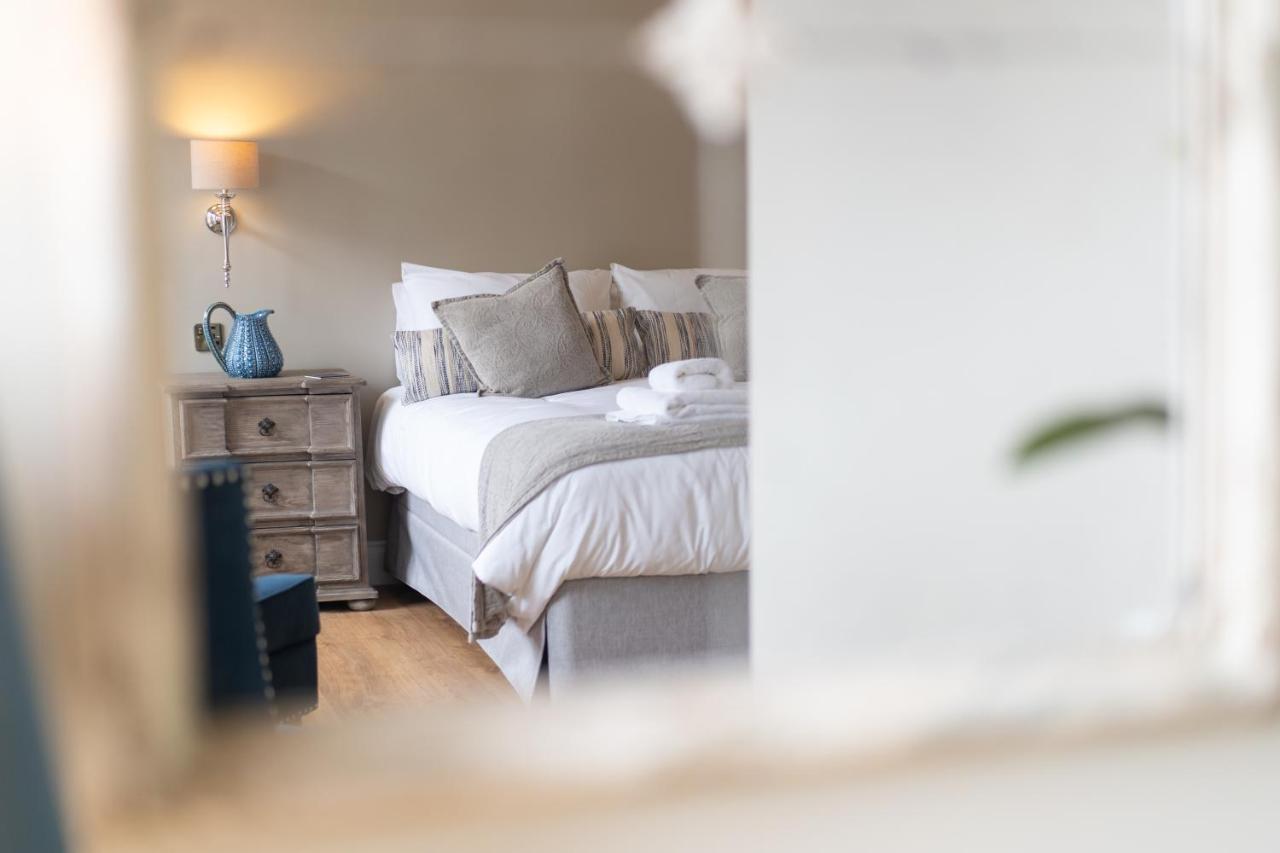 The Ironmongers Boutique Accommodation アイルシャム エクステリア 写真