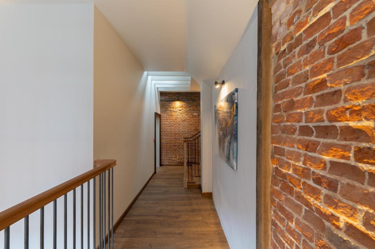 The Ironmongers Boutique Accommodation アイルシャム エクステリア 写真