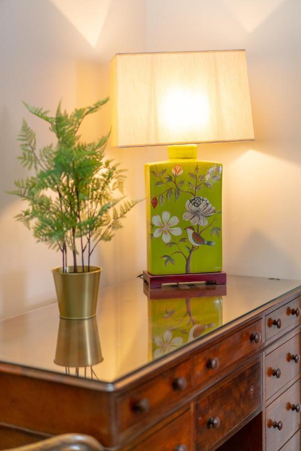 The Ironmongers Boutique Accommodation アイルシャム エクステリア 写真