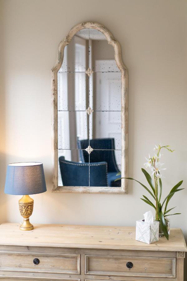 The Ironmongers Boutique Accommodation アイルシャム エクステリア 写真